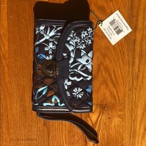 NWT Vera Bradley Ultimate Wristlet